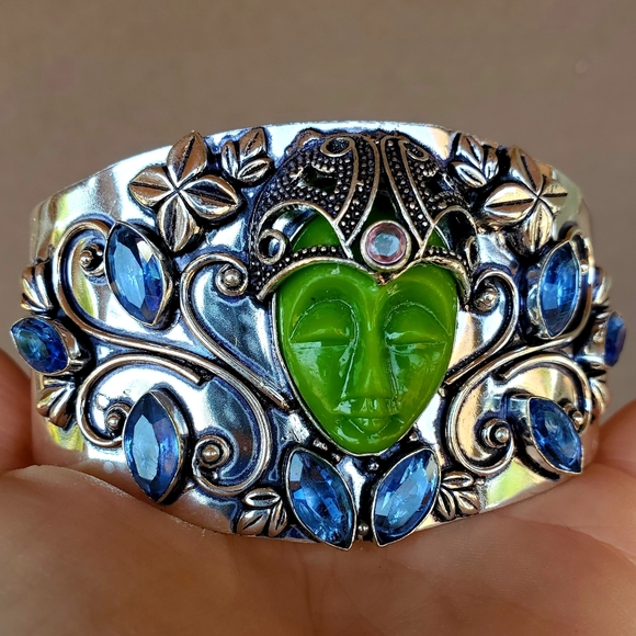 New Carved Green Goddess Face Iolite 925 Silver Adjustable Cuff Bracelet. - Picture 4 of 16